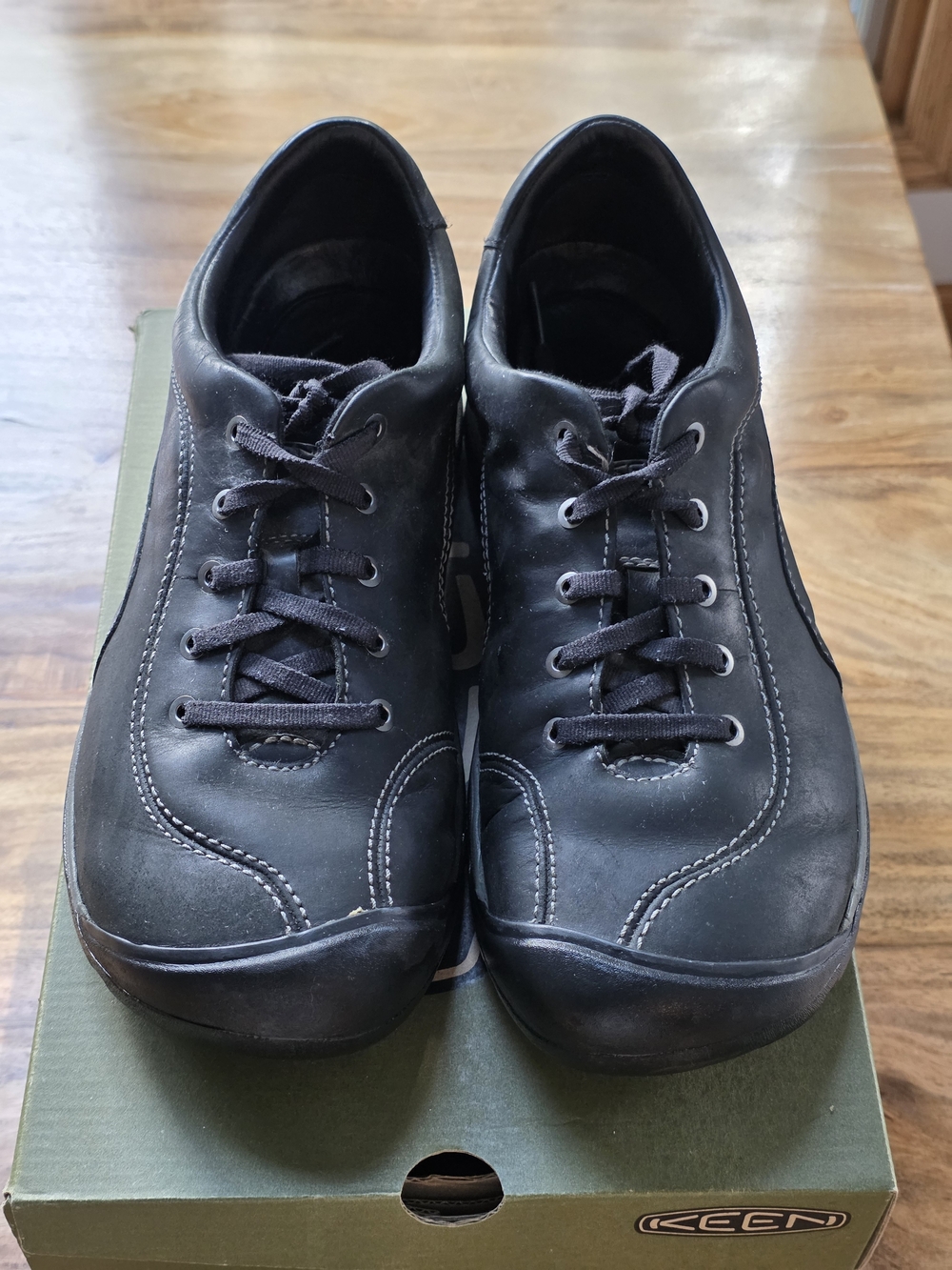 KEEN Presidio Il women's low-profile oxford lace-up walking shoe- Size 10.5 - Picture 2 of 8